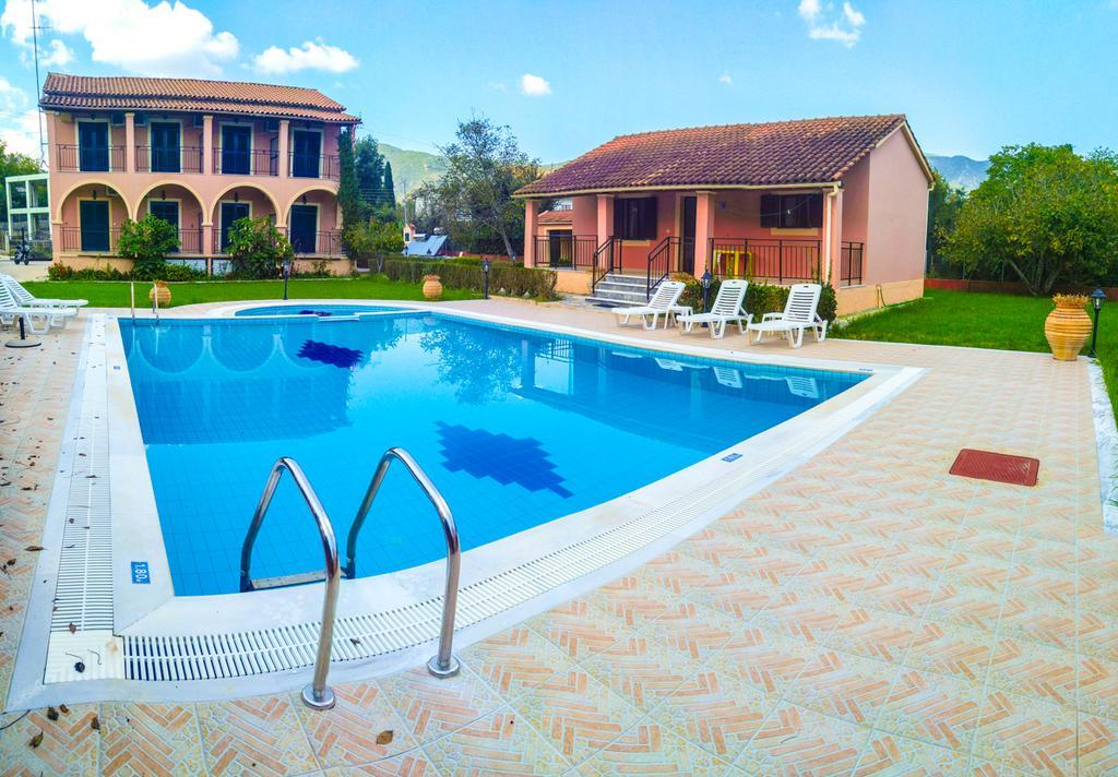 Gregory-Vassilis Apartments Dassia  Exterior foto